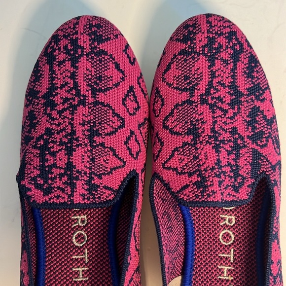 Rothys Fuchsia Navy Snakeskin Python Print Women’s Size 6.5 - Picture 10 of 16